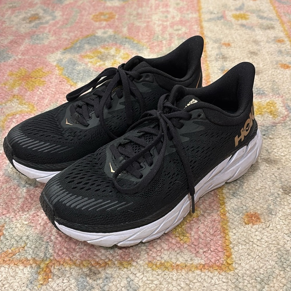 Hoka Clifton 7 Black/White Size 6